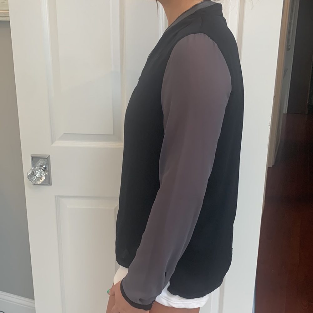 Elie Tahari Size M Sheer Black/Gray Full-Zip Blouse - Picture 2 of 7